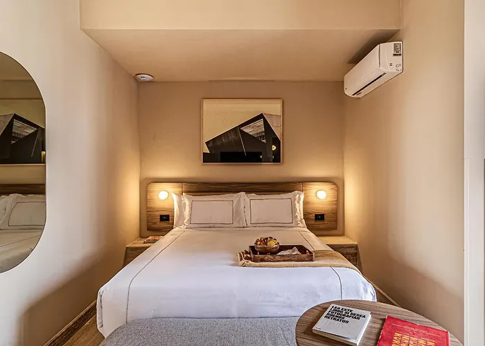 Aparthotel Marsella, A Kukun Edition 4*